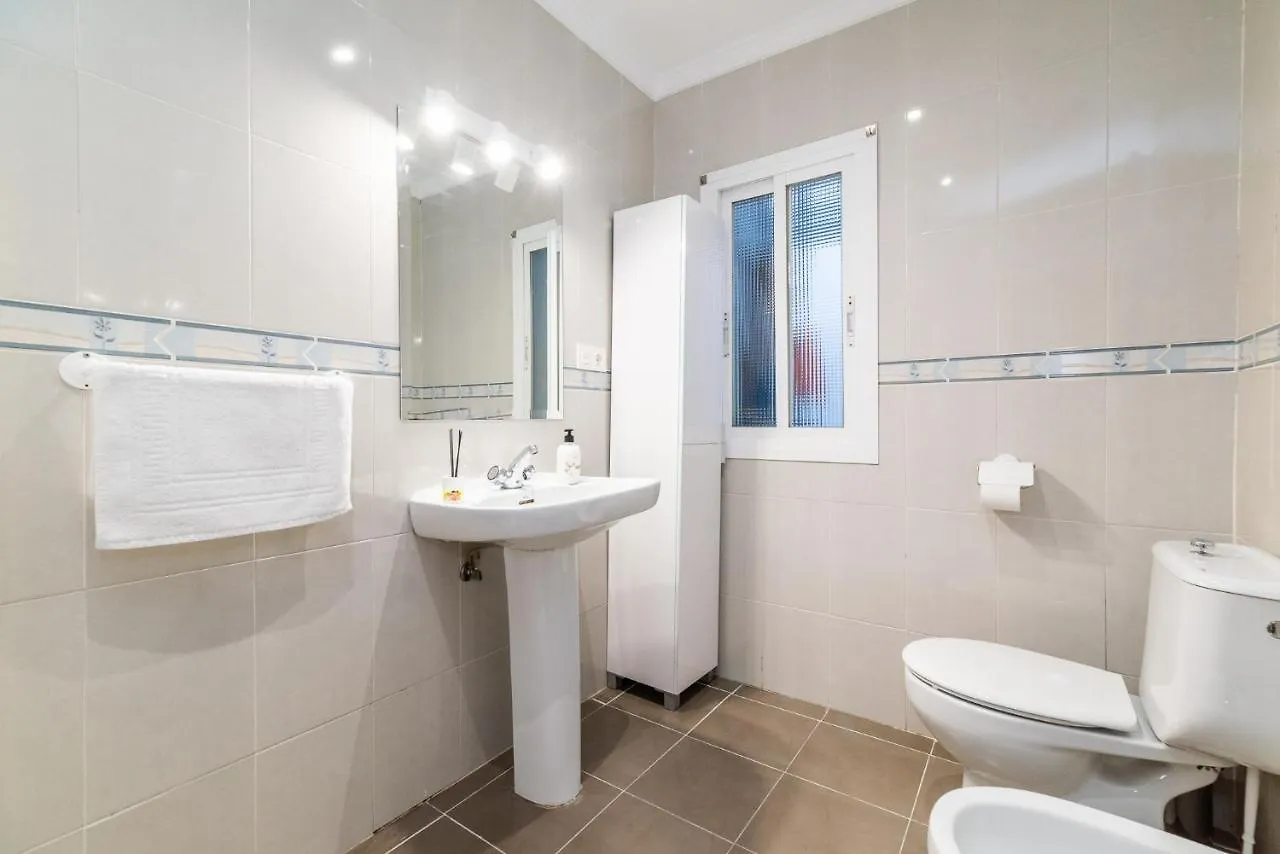 Modern Plaza De Toros Apartment With Free Parking Granada