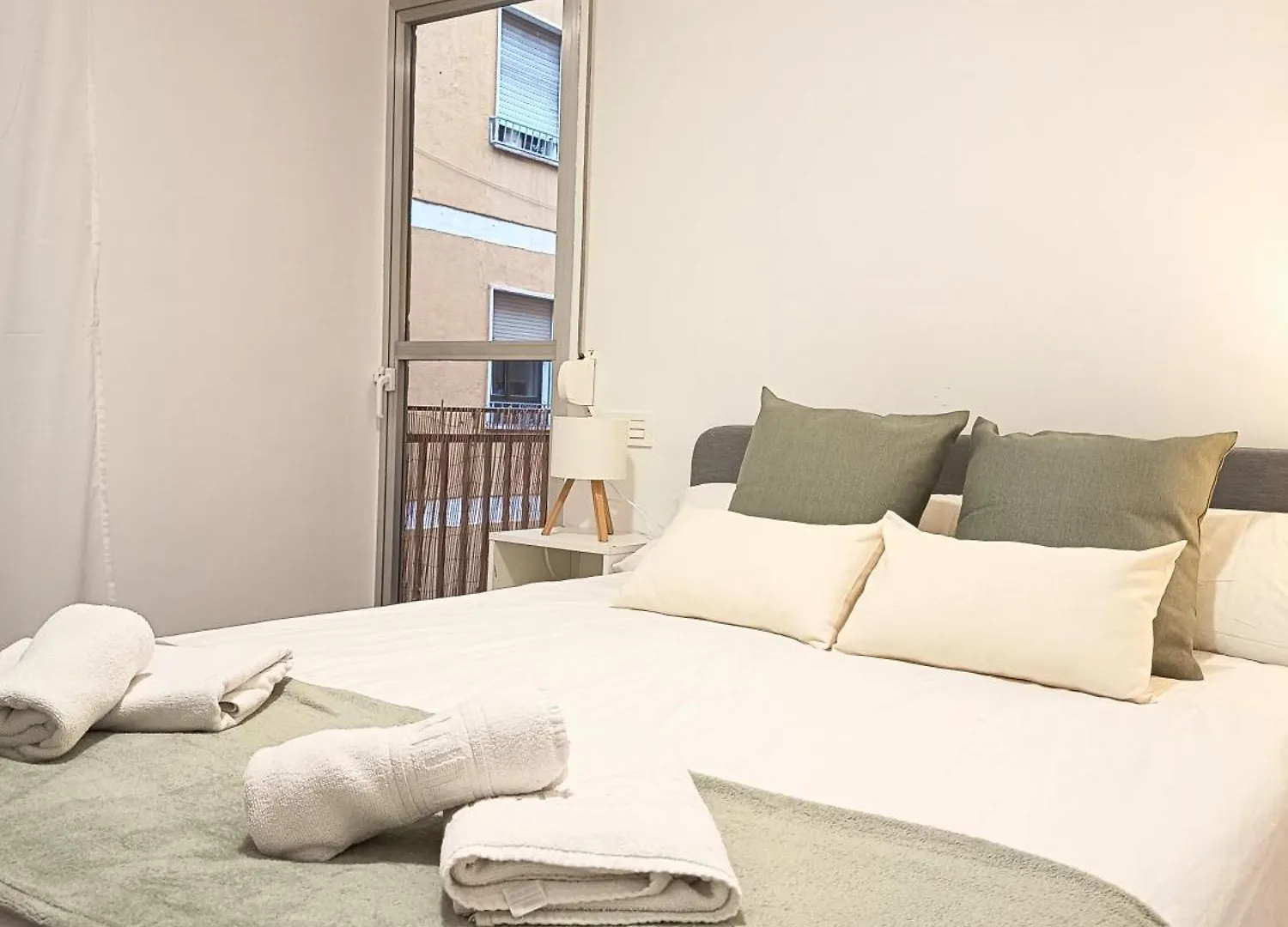 Modern Plaza De Toros Apartment With Free Parking Granada