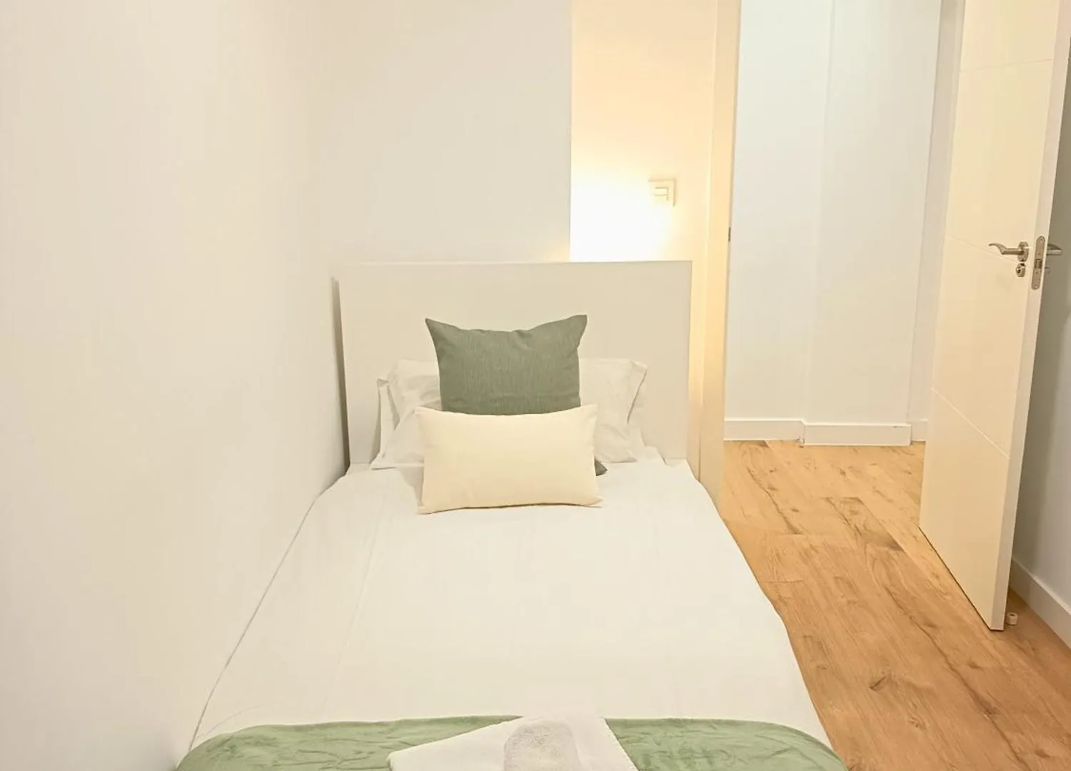 Modern Plaza De Toros Apartment With Free Parking Granada Spain